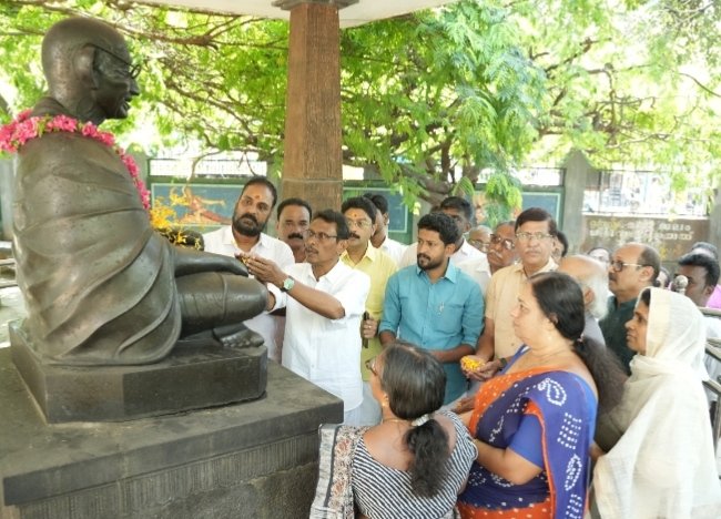 ഗുരുവായൂർ നിയോജകമണ്ഡലം യൂഡിഎഫ് സ്ഥാനാർത്ഥി സി.എച്ച്.റഷീദ് ഗുരുവായൂരി ...