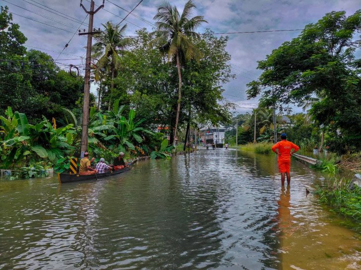Roads in Kottayam district where traffic is disrupted or difficult due to waterlogging